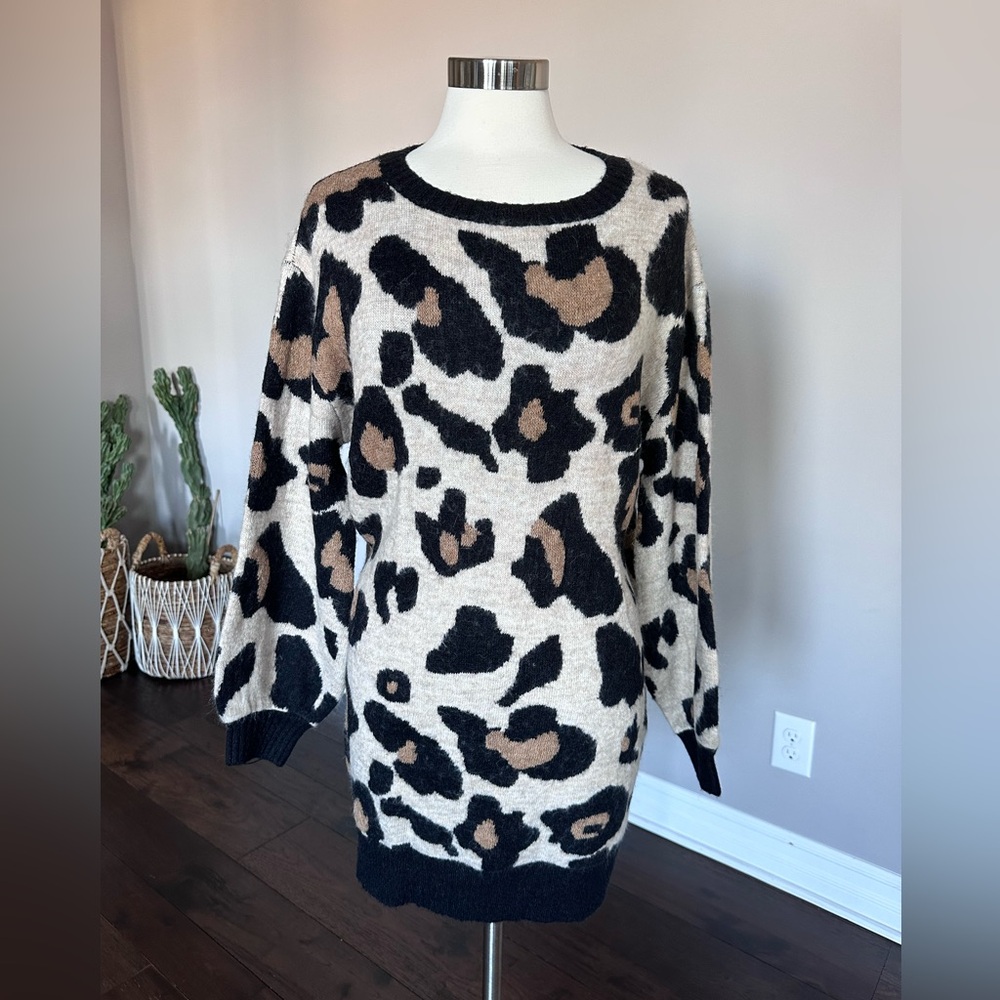 Entro Boutique Brand Tunic Sweater Dress Buttery Soft Leopard Cheetah Print LG - Picture 3 of 11